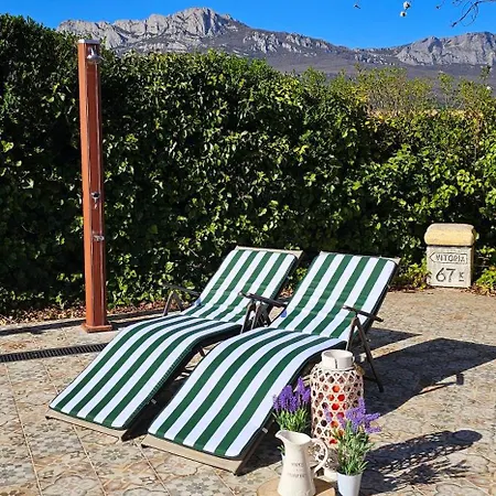 Legado De Zabala, Casa rural